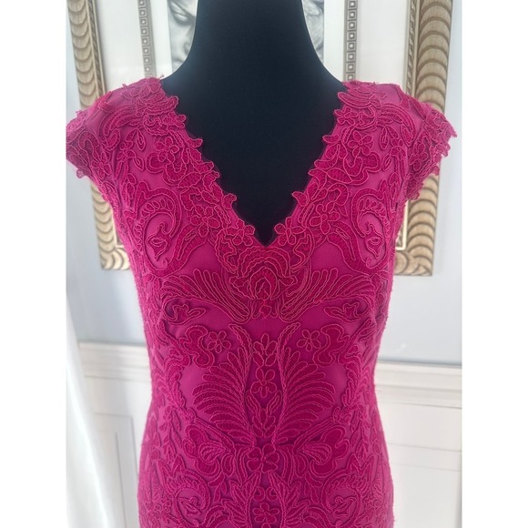 Tadashi Shoji Mendy Rosette Embroidered Tulle Sheath Dress Size 4 - Picture 2 of 8
